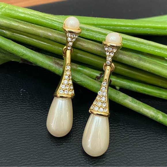 Vintage Unsigned Faux Pearl Teardrop Rhinestones Earrings 12.1g - Picture 3 of 11
